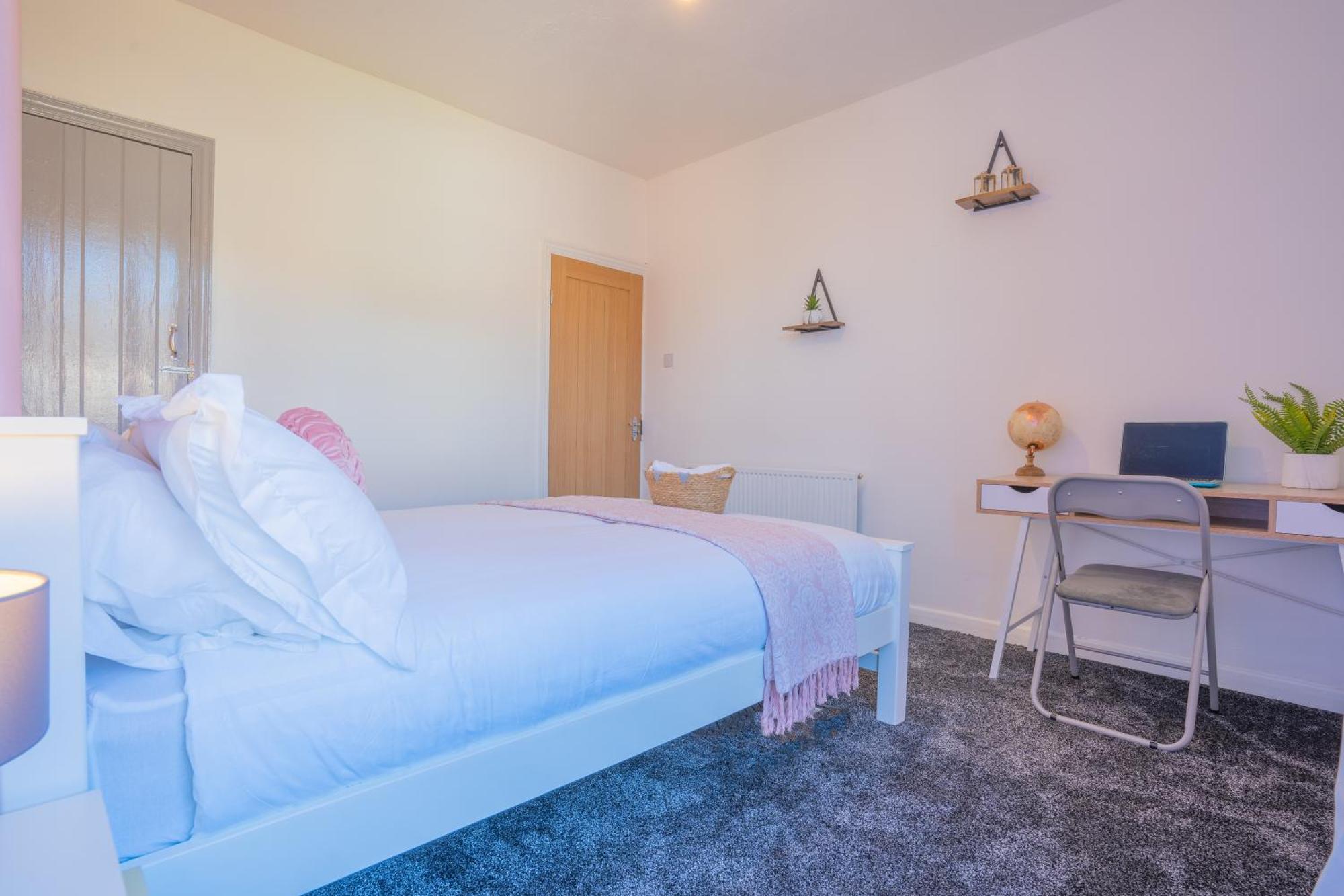 Stayzed E: Stylish City Centre House with Free WiFi and Parking Nottingham Exterior photo